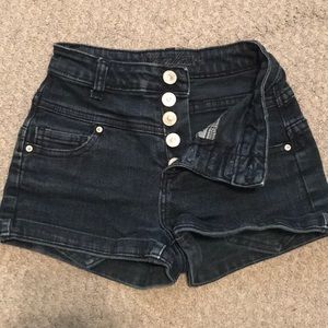 Junior Delias Dark Denim Skylar Shorts Size 00